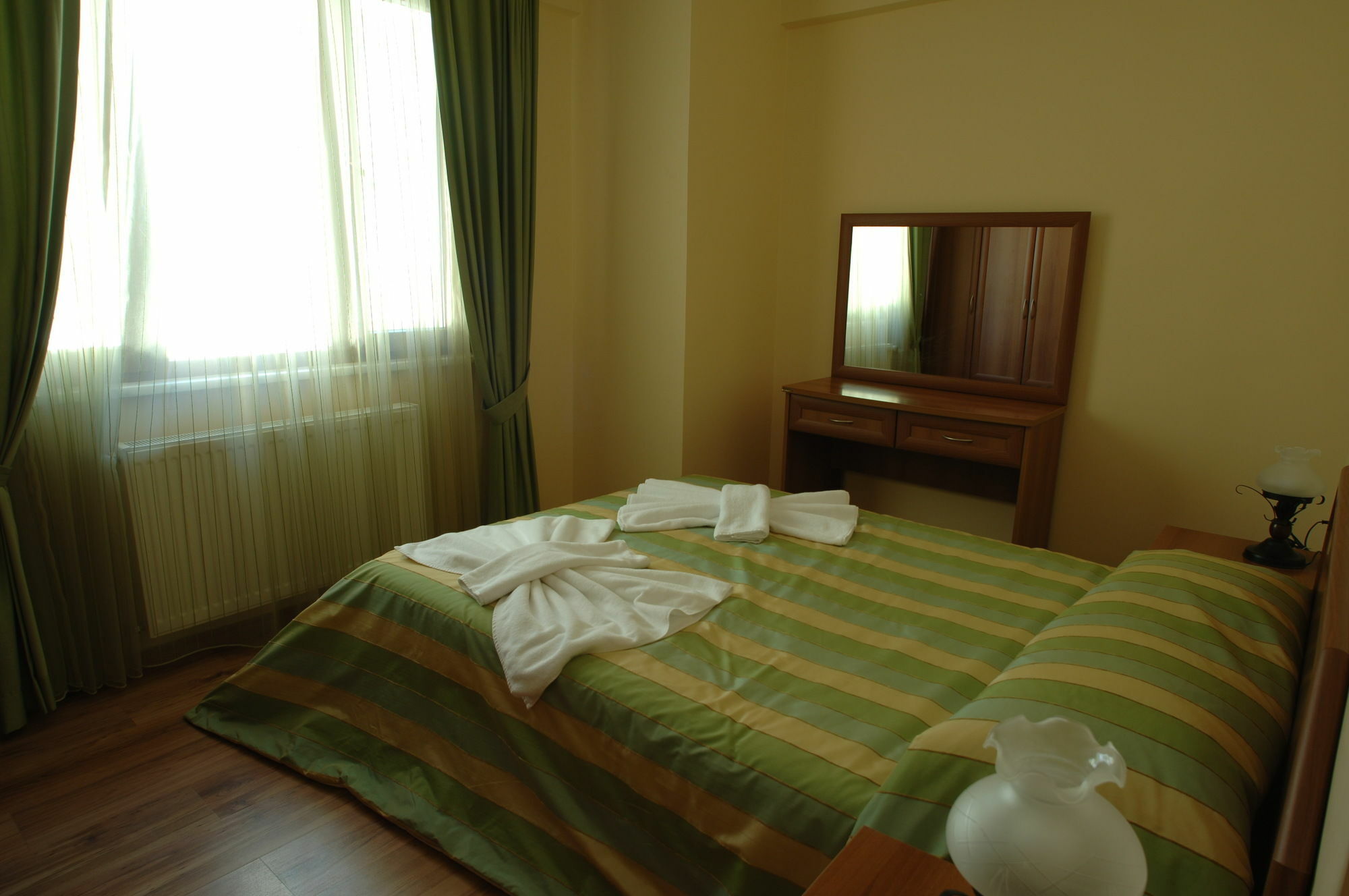 Gure Saruhan Thermal Akçay Kültér fotó